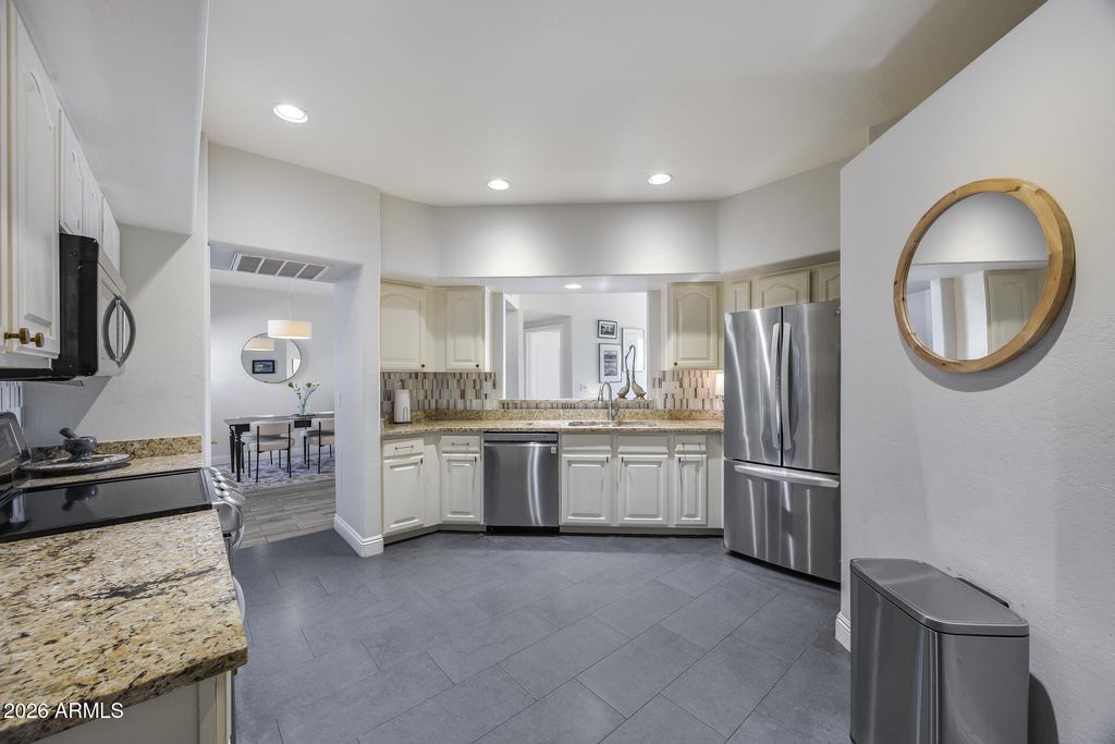 1747 E Northern Avenue - Photo 6