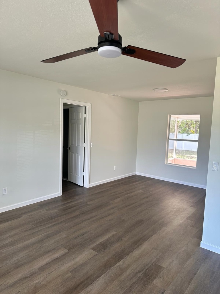 2150 Sw Biella Avenue - Photo 15