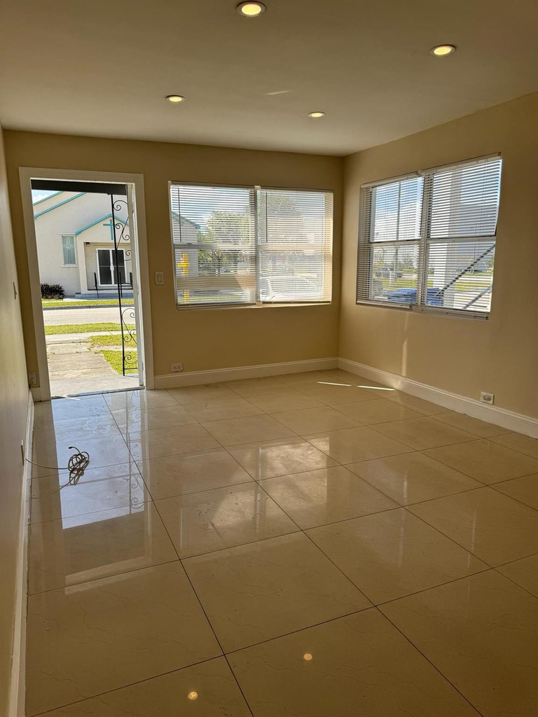 3734 Avenue S - Photo 4