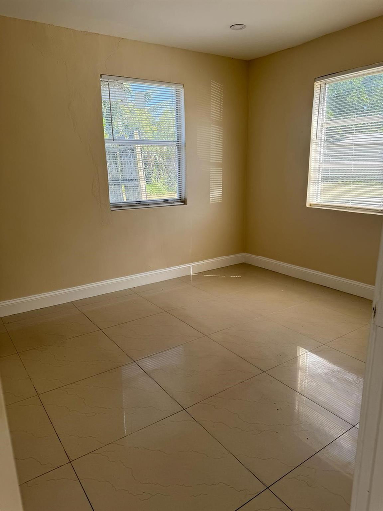 3734 Avenue S - Photo 7