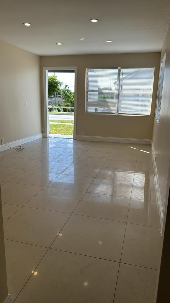 3734 Avenue S - Photo 2