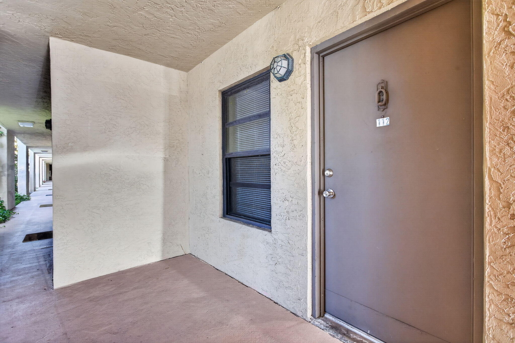 2141 Ne 42nd Street - Photo 3