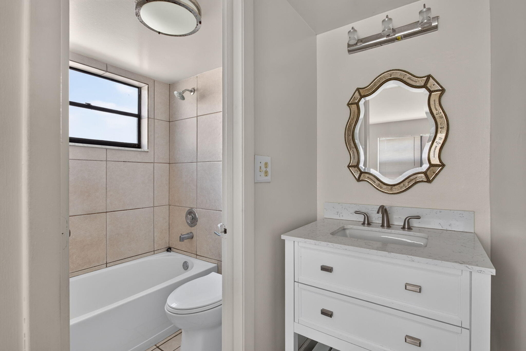 2141 Ne 42nd Street - Photo 12