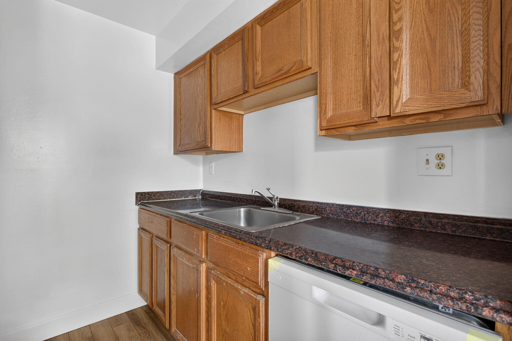 2141 Ne 42nd Street - Photo 9