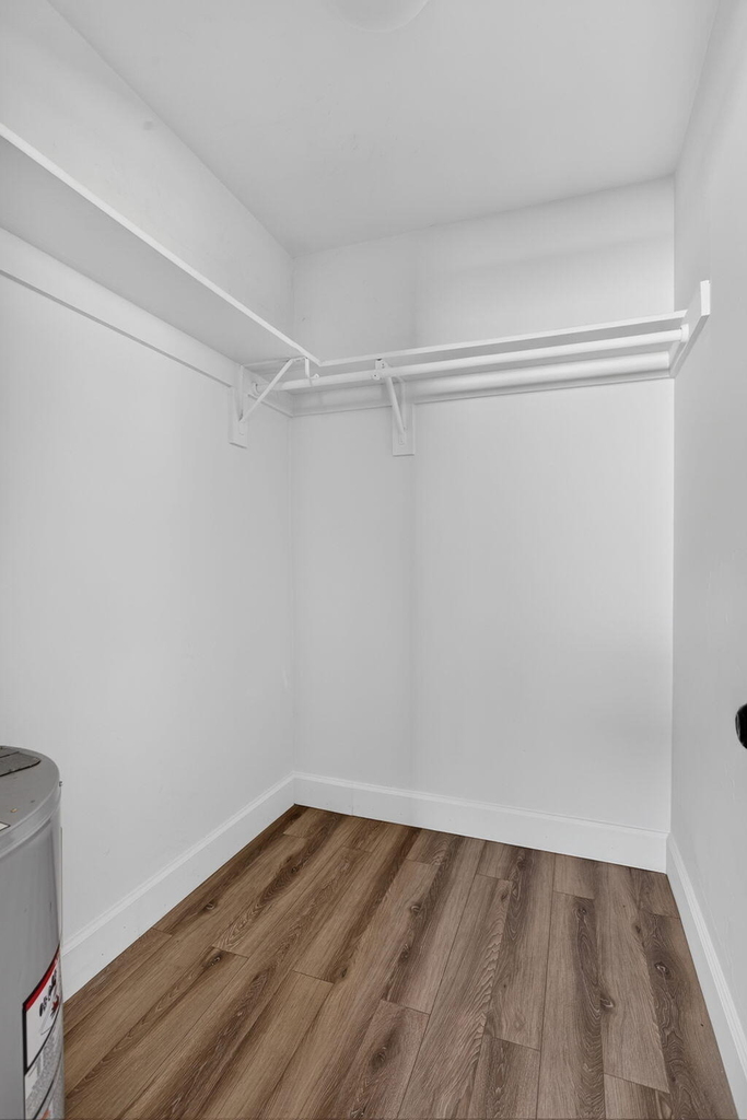 2141 Ne 42nd Street - Photo 16