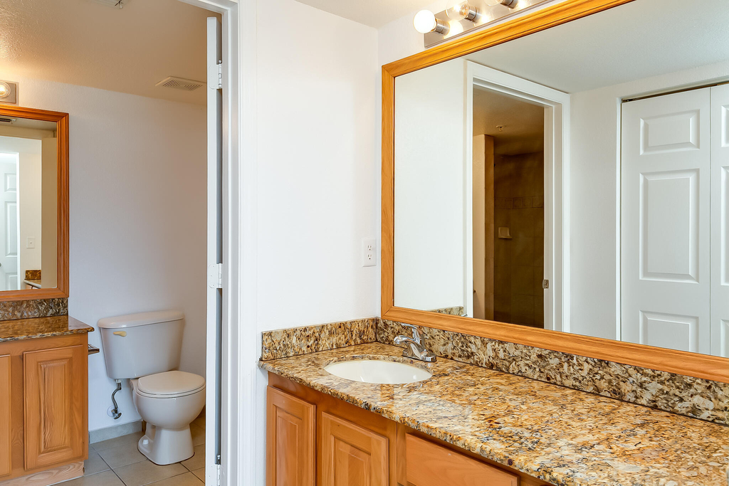 281 Sw Palm Drive - Photo 2