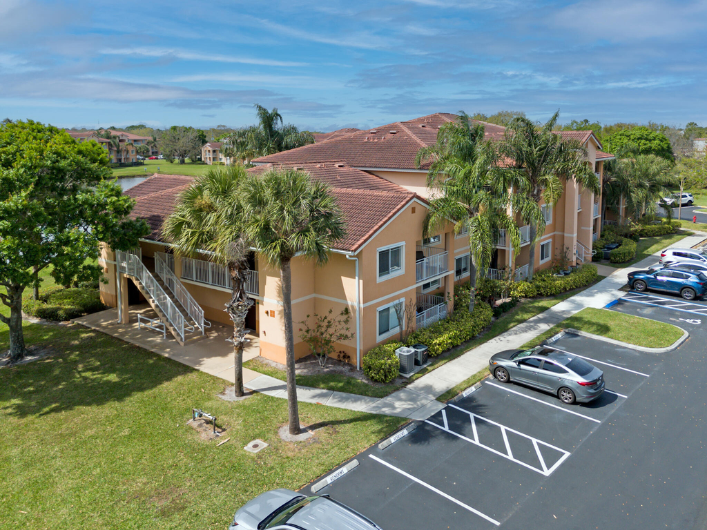 281 Sw Palm Drive - Photo 5