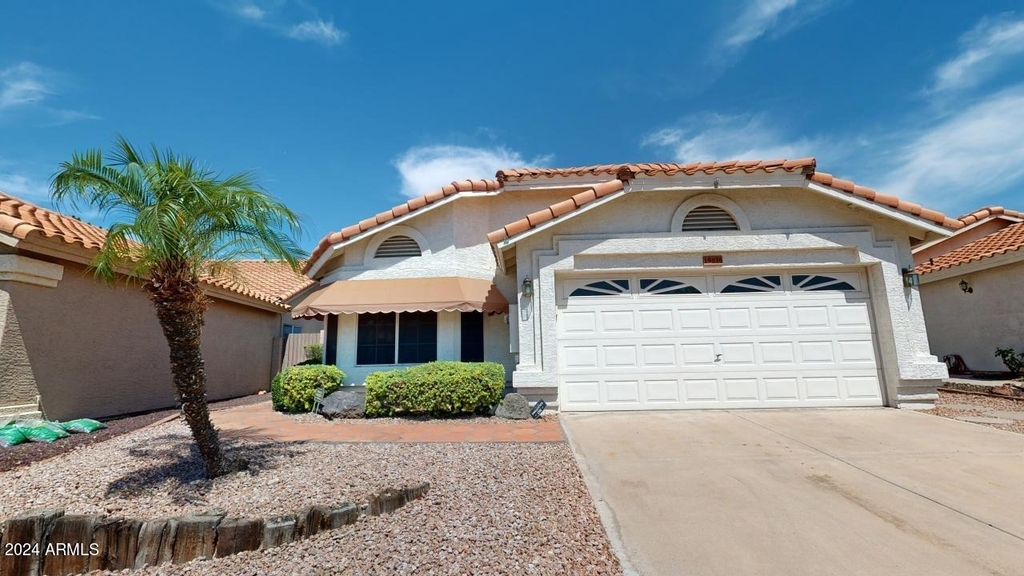 19616 N 78th Avenue - Photo 1