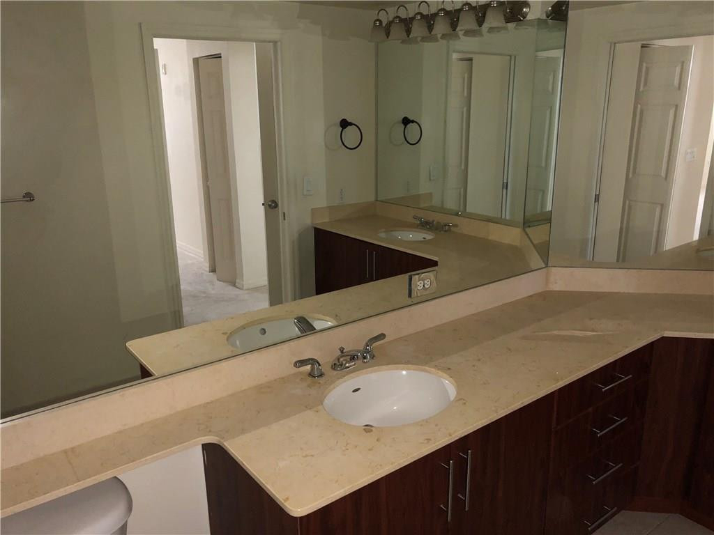 2421 Ne 65th Street - Photo 7