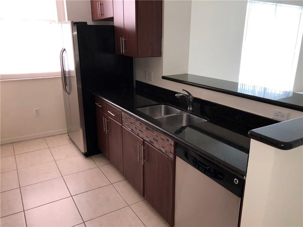 2421 Ne 65th Street - Photo 3