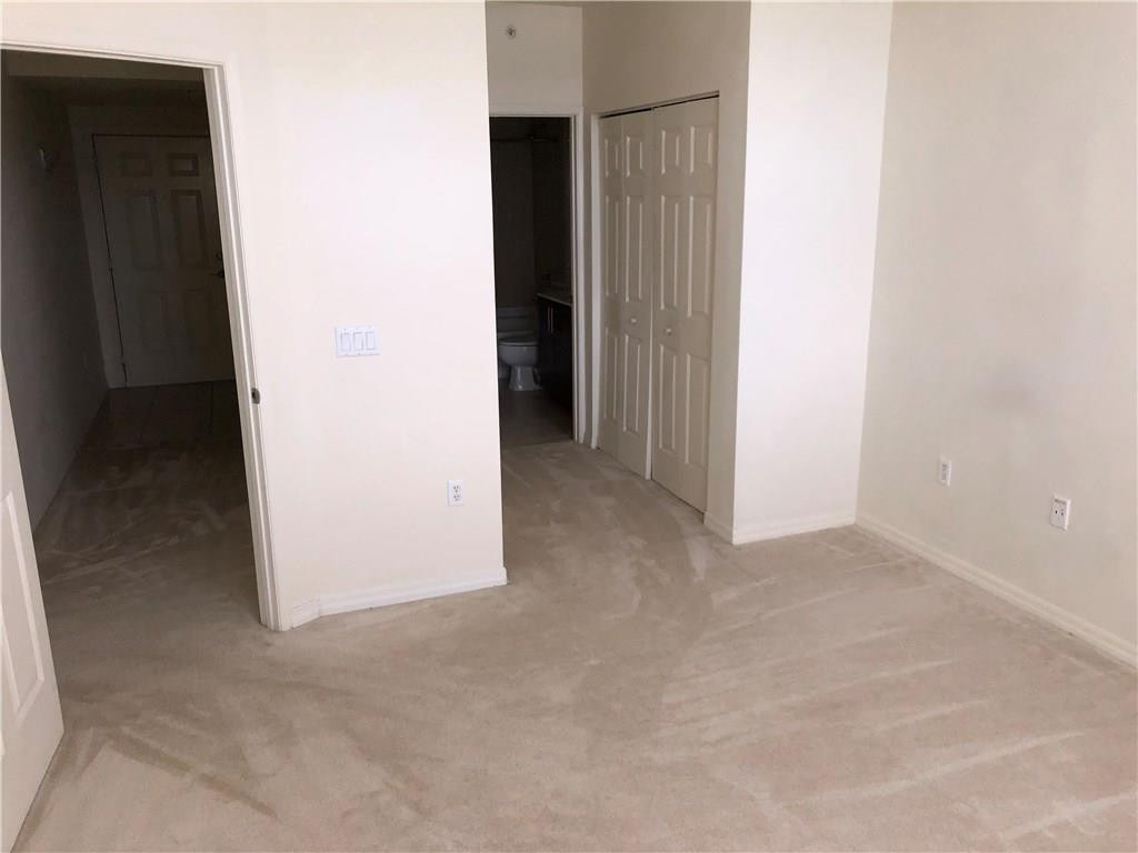2421 Ne 65th Street - Photo 4