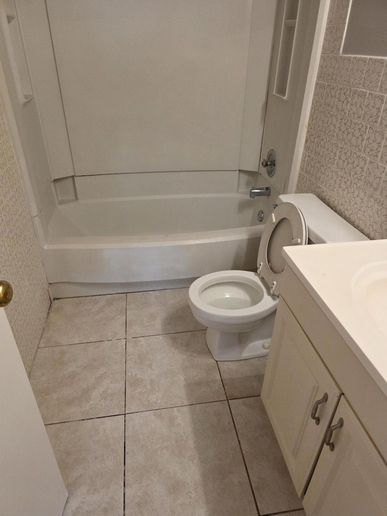 2401 Riverside Drive - Photo 4