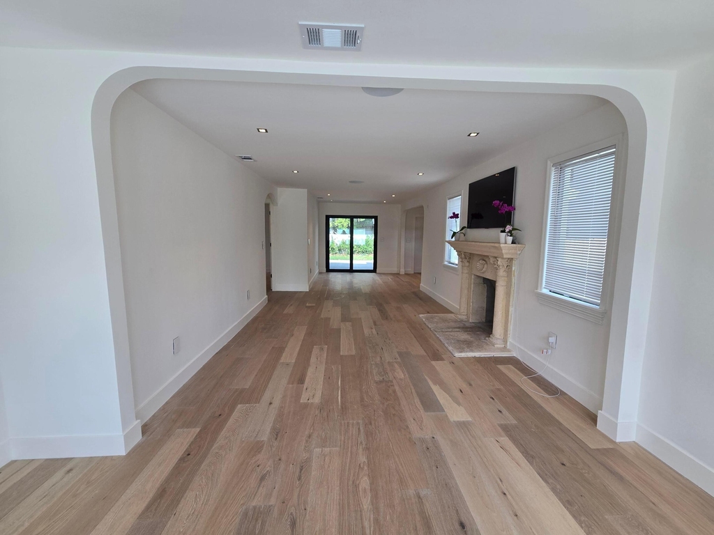 3809 S Olive Avenue - Photo 1