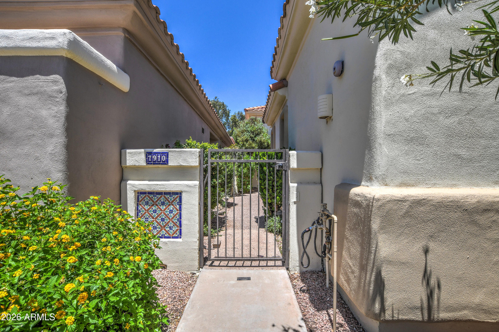 7910 E Cholla Street - Photo 4