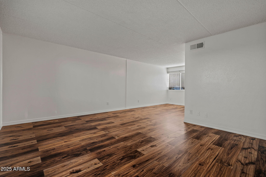 7141 N 16th Street - Photo 2