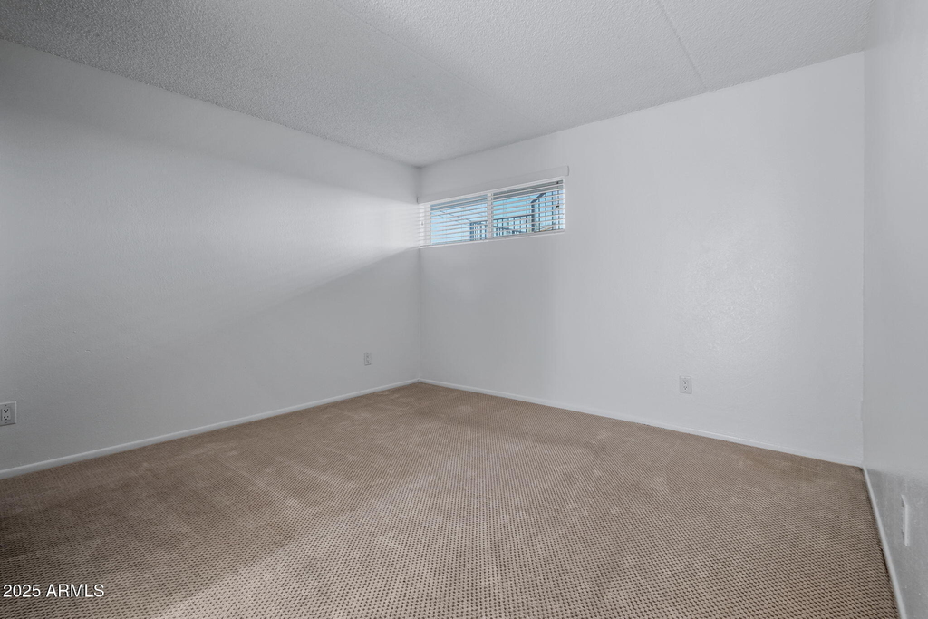 7141 N 16th Street - Photo 7