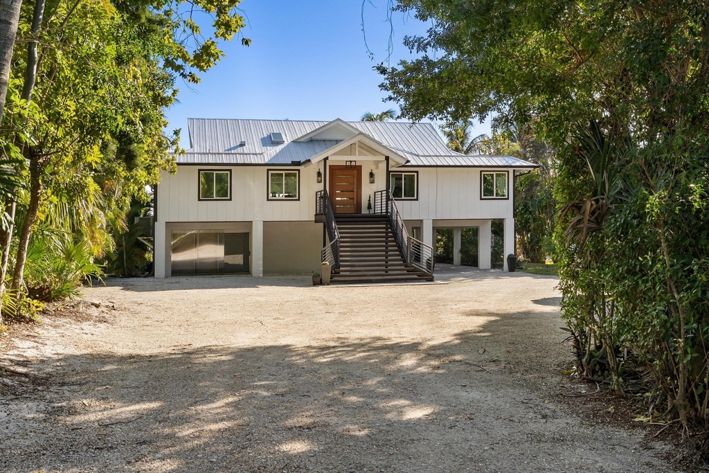 90 Nw Alice Street - Photo 3