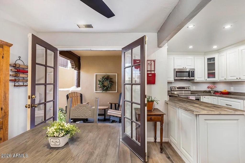 5402 E Windsor Avenue - Photo 3