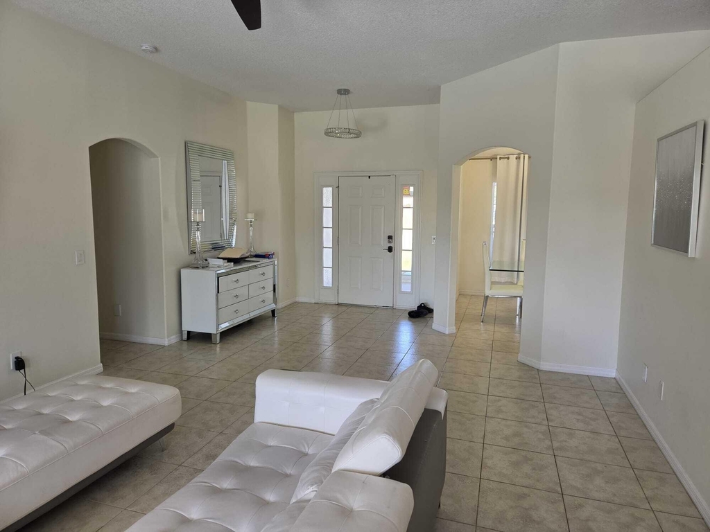 4001 Sw Winslow Street - Photo 2