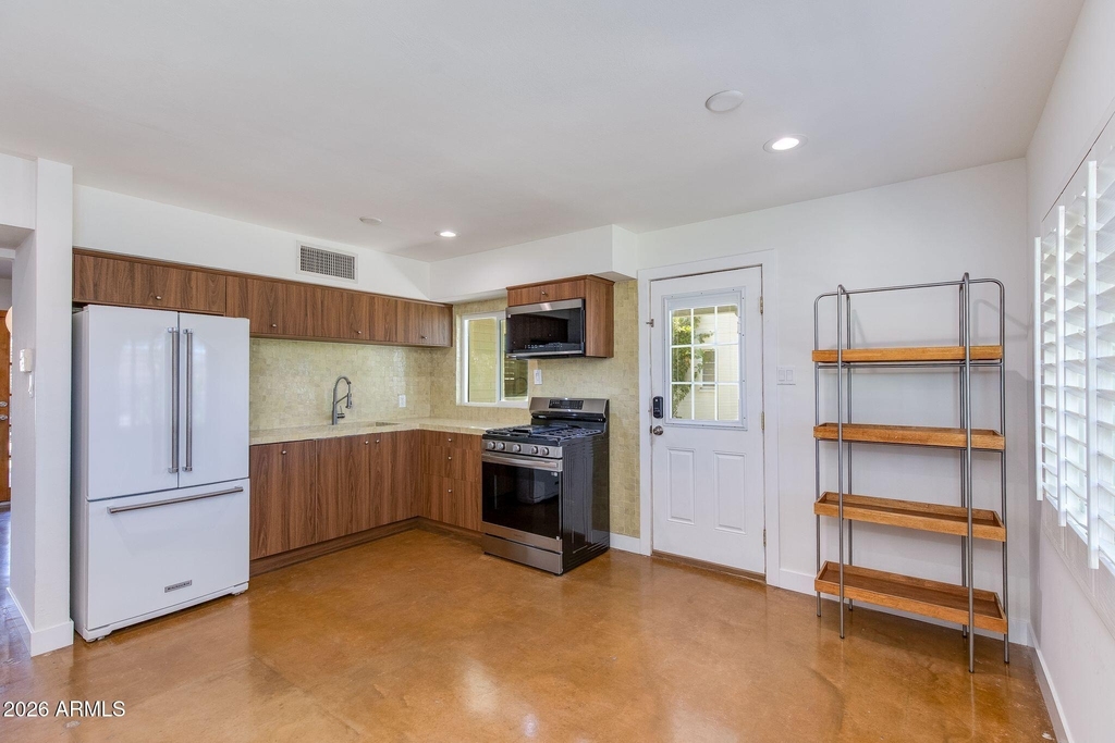 3412 E Turney Avenue - Photo 6