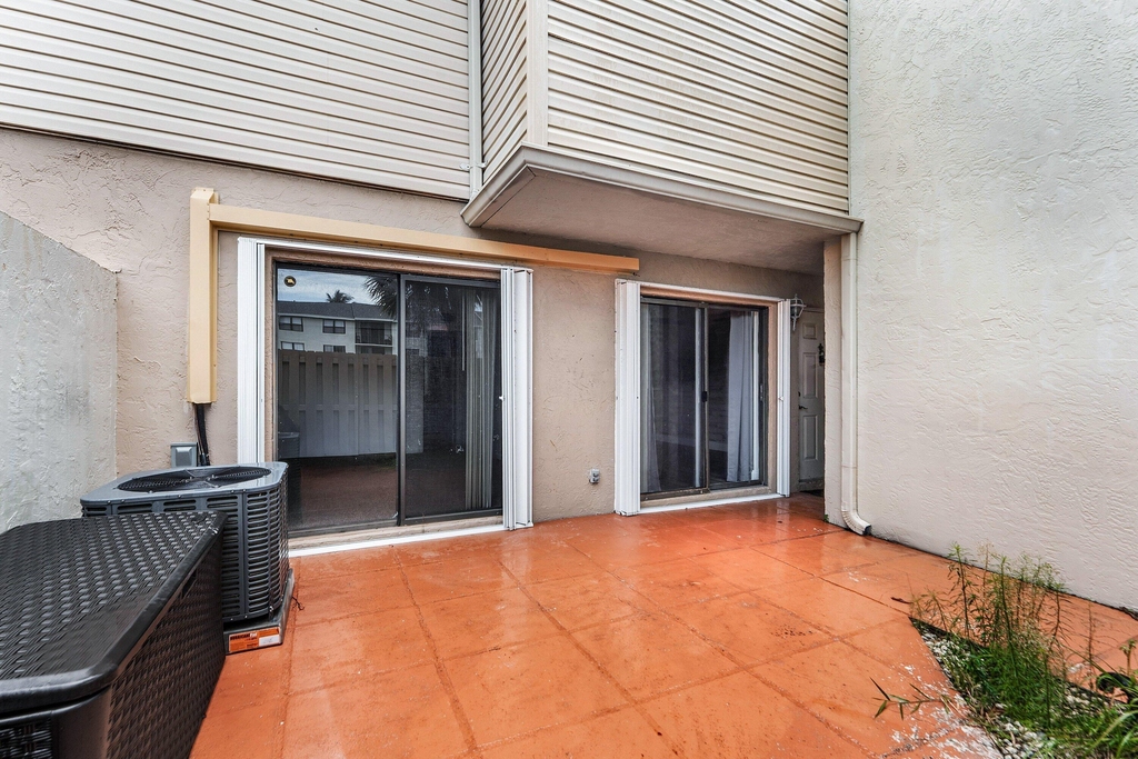 612 Executive Center Drive - Photo 25