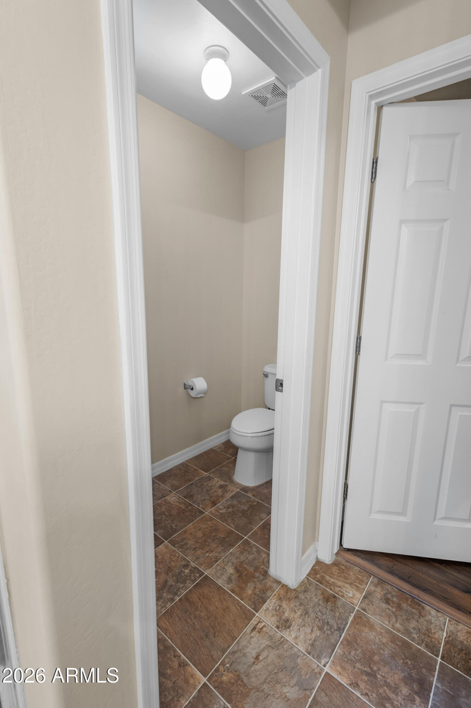 2501 S 255th Drive - Photo 18