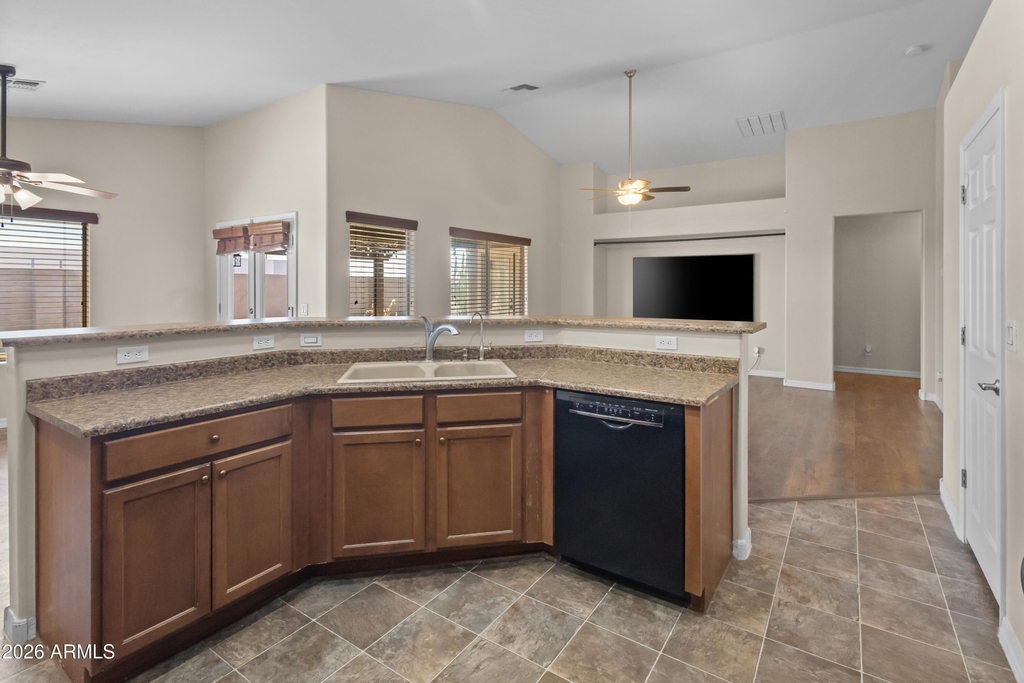 2501 S 255th Drive - Photo 10