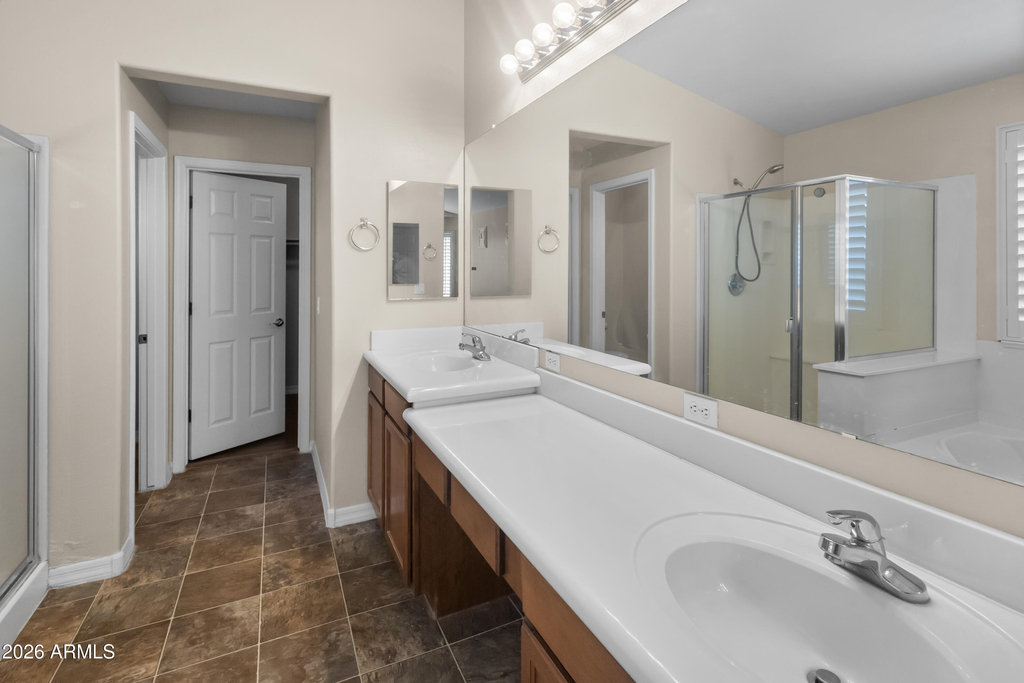 2501 S 255th Drive - Photo 17