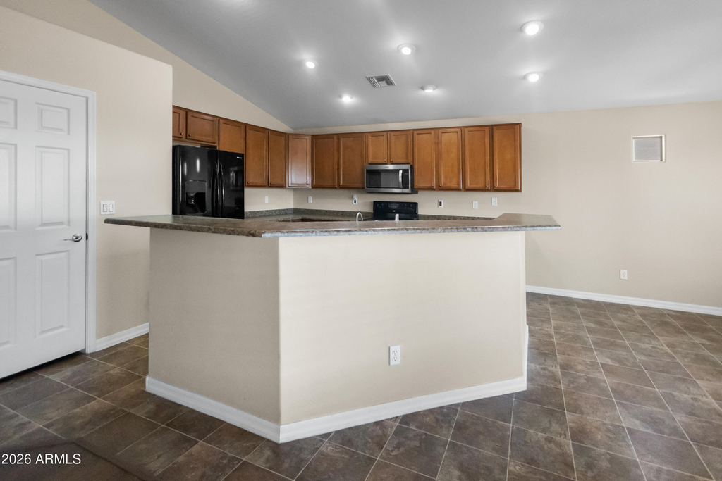 2501 S 255th Drive - Photo 4