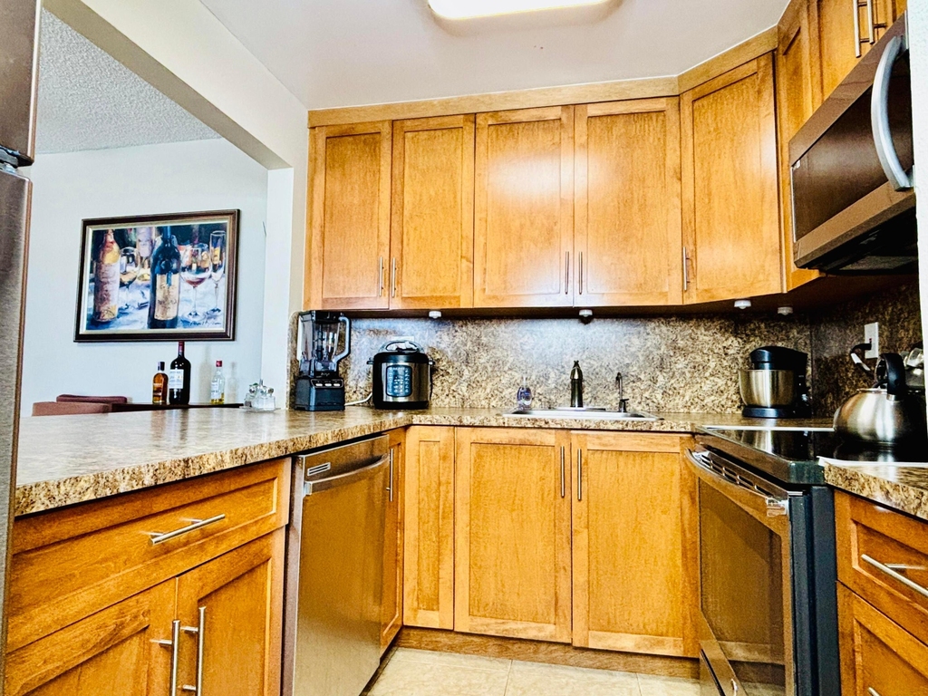 8201 Nw 8th Street - Photo 10