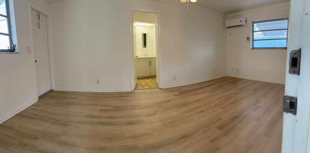 1650 Nw 43rd Street - Photo 2