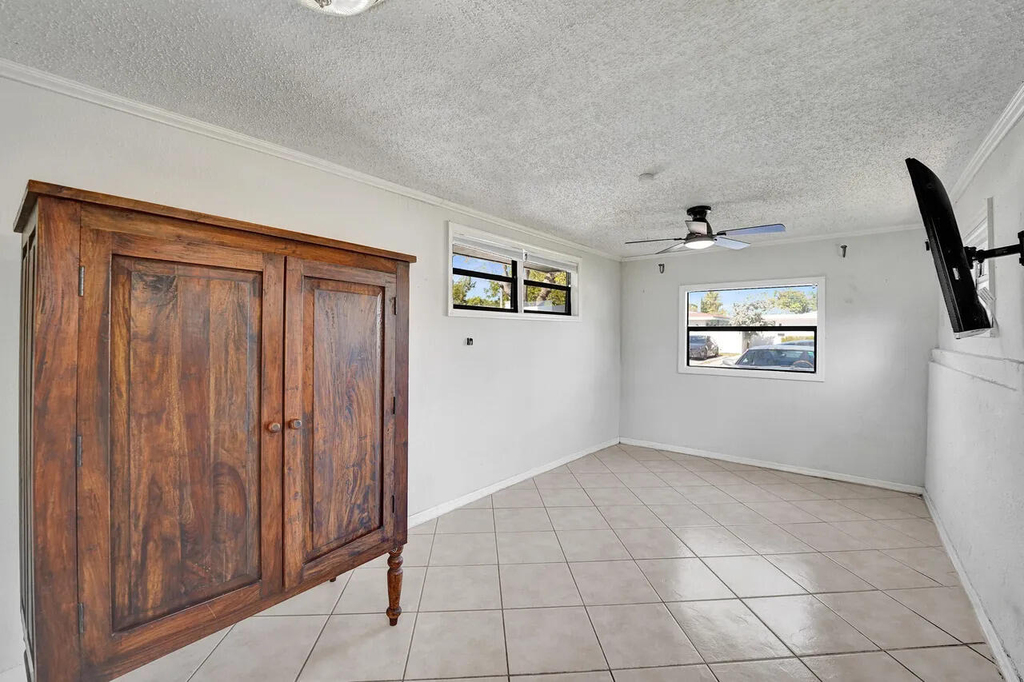 1036 Ne 9th Avenue - Photo 25