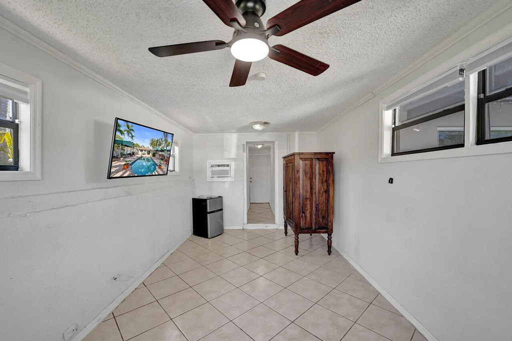1036 Ne 9th Avenue - Photo 26