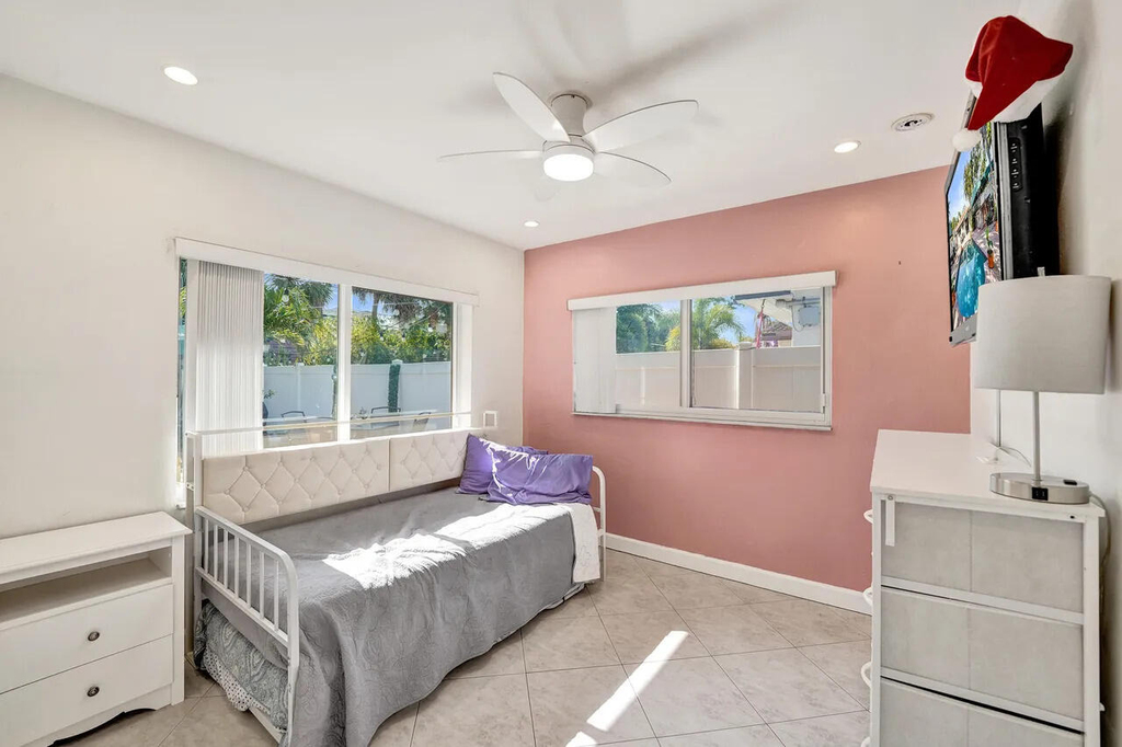 1036 Ne 9th Avenue - Photo 24