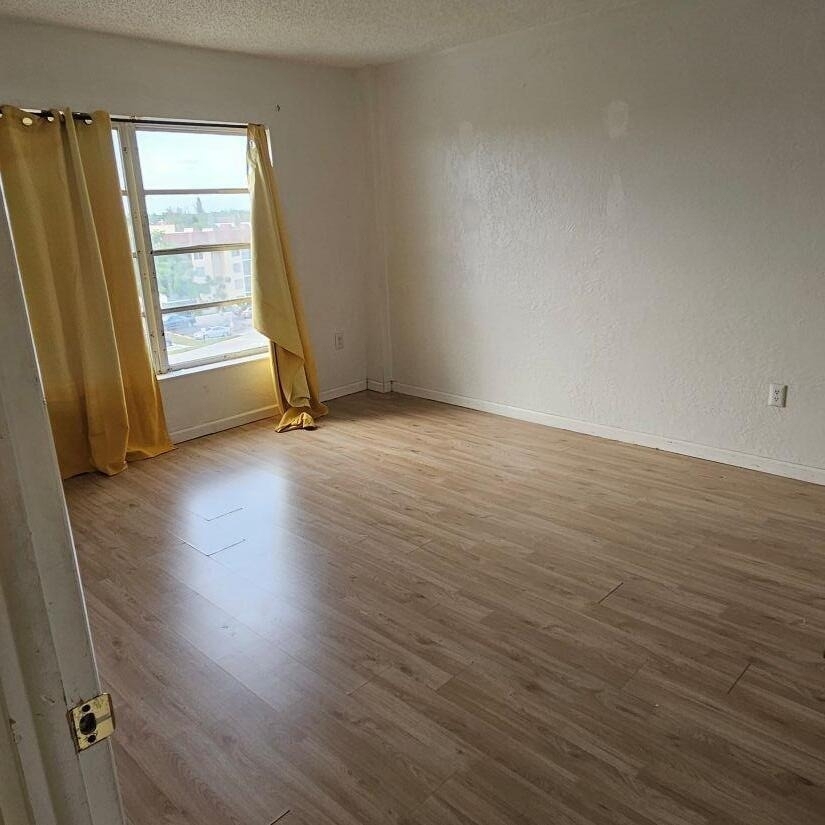 4174 Inverrary Drive - Photo 9