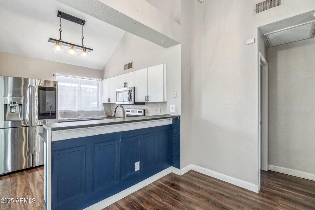 2129 W Rose Garden Lane - Photo 9