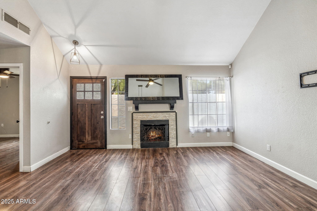 2129 W Rose Garden Lane - Photo 4