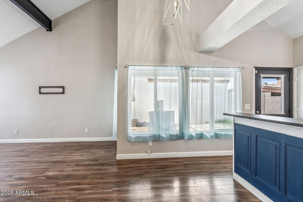 2129 W Rose Garden Lane - Photo 10