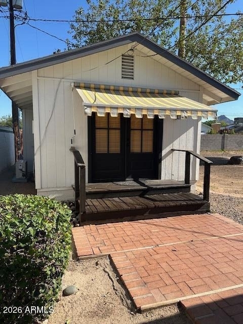 1340 E Missouri Avenue - Photo 0