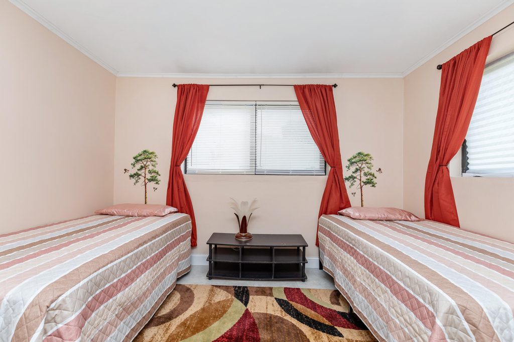 475 Ne 113th Street - Photo 1