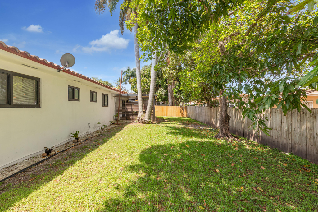 475 Ne 113th Street - Photo 24
