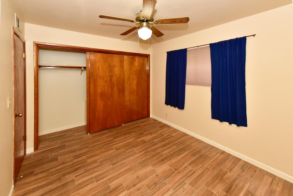 439 E Brown - Photo 11