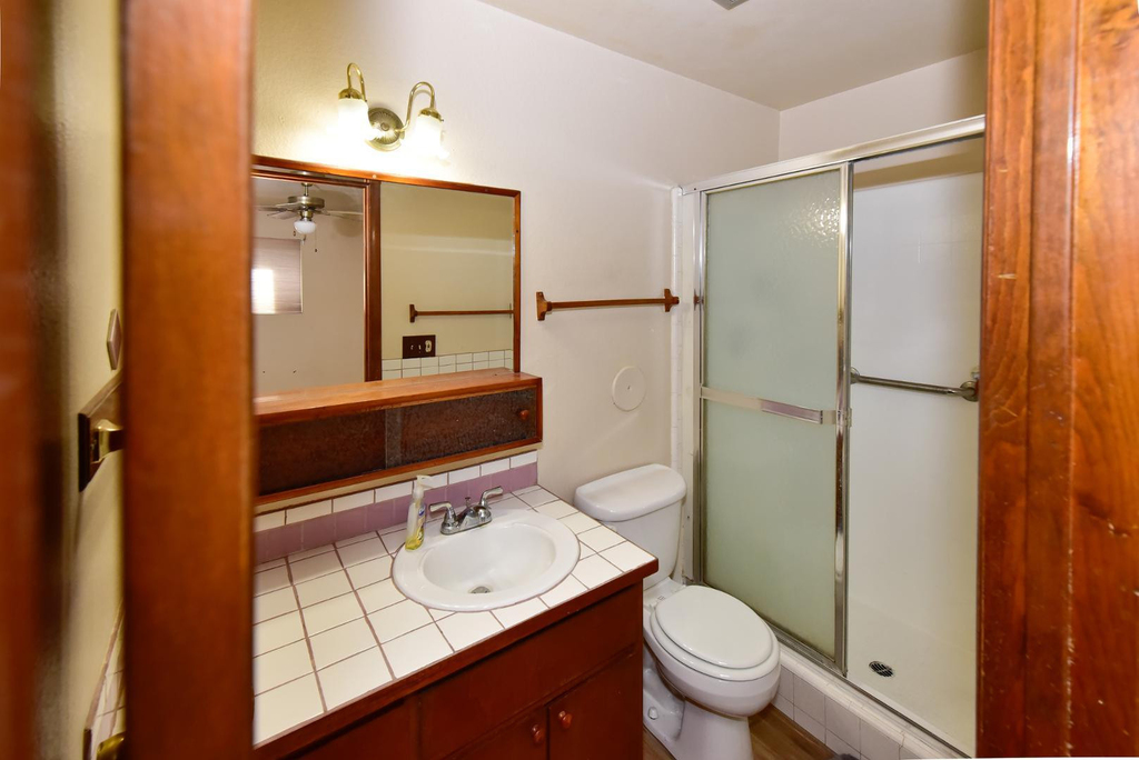 439 E Brown - Photo 4