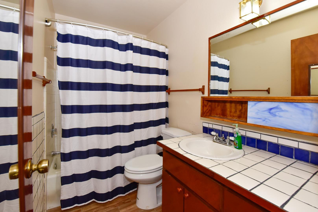 439 E Brown - Photo 6