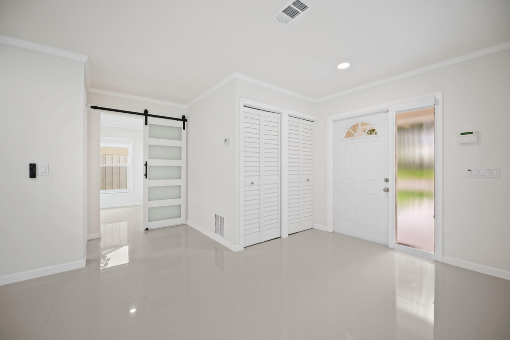561 Sw 168th Terrace - Photo 2