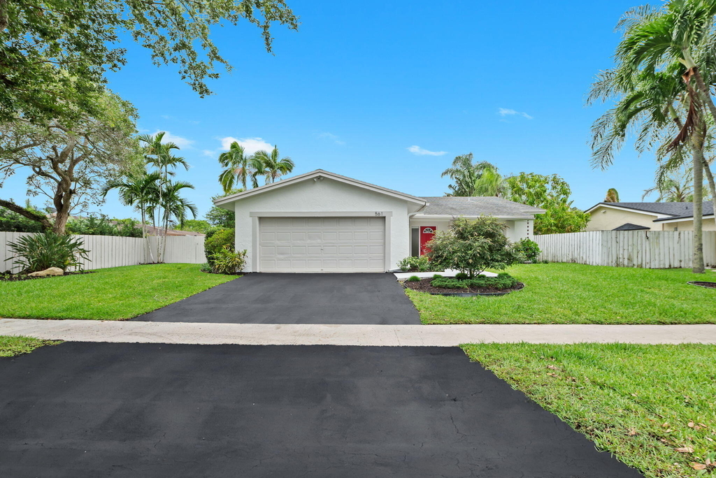 561 Sw 168th Terrace - Photo 0