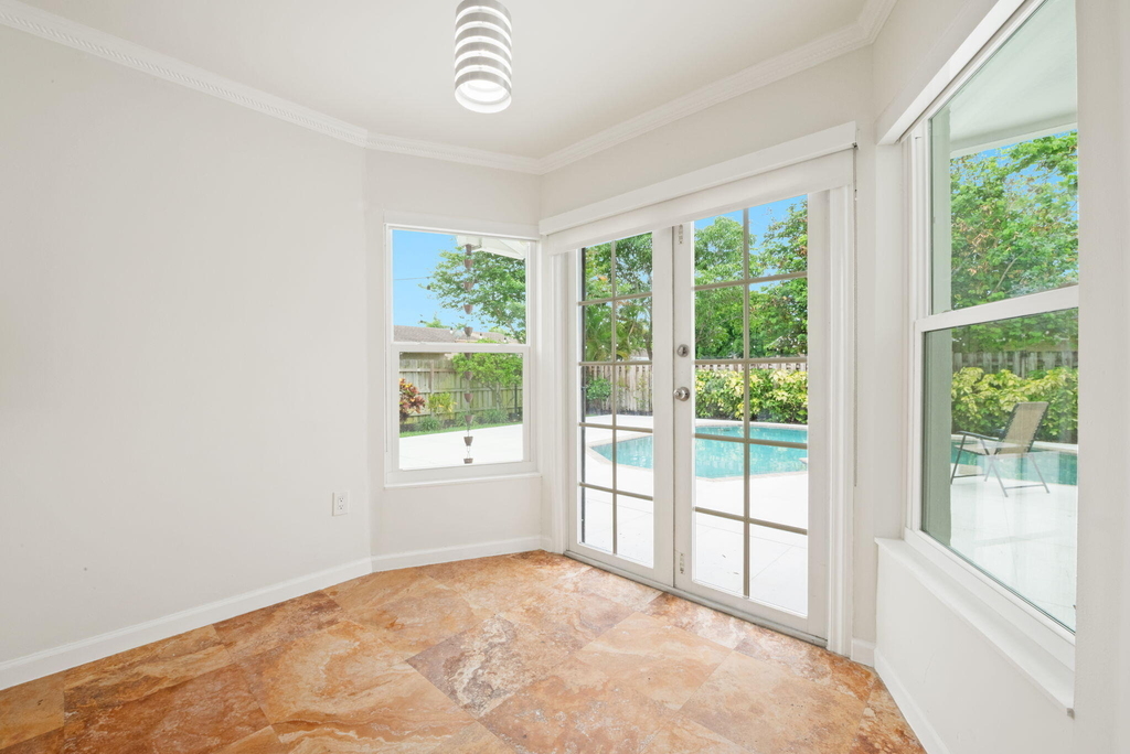 561 Sw 168th Terrace - Photo 10