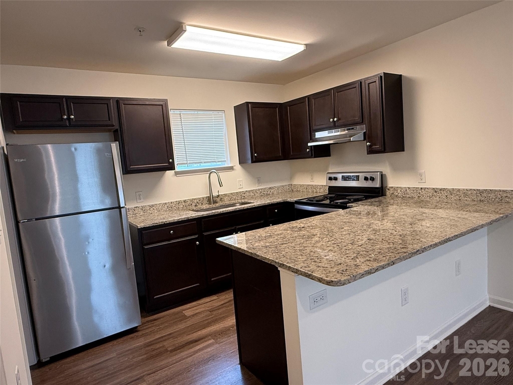 2029 Oakdale Road - Photo 4