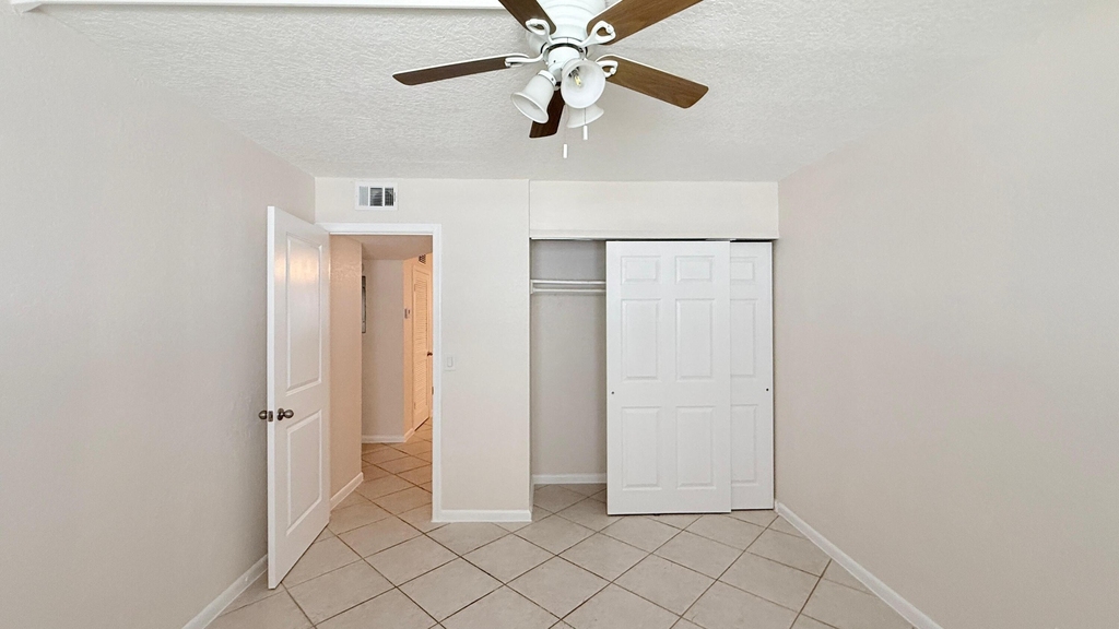 501 W Kalmia Drive - Photo 7
