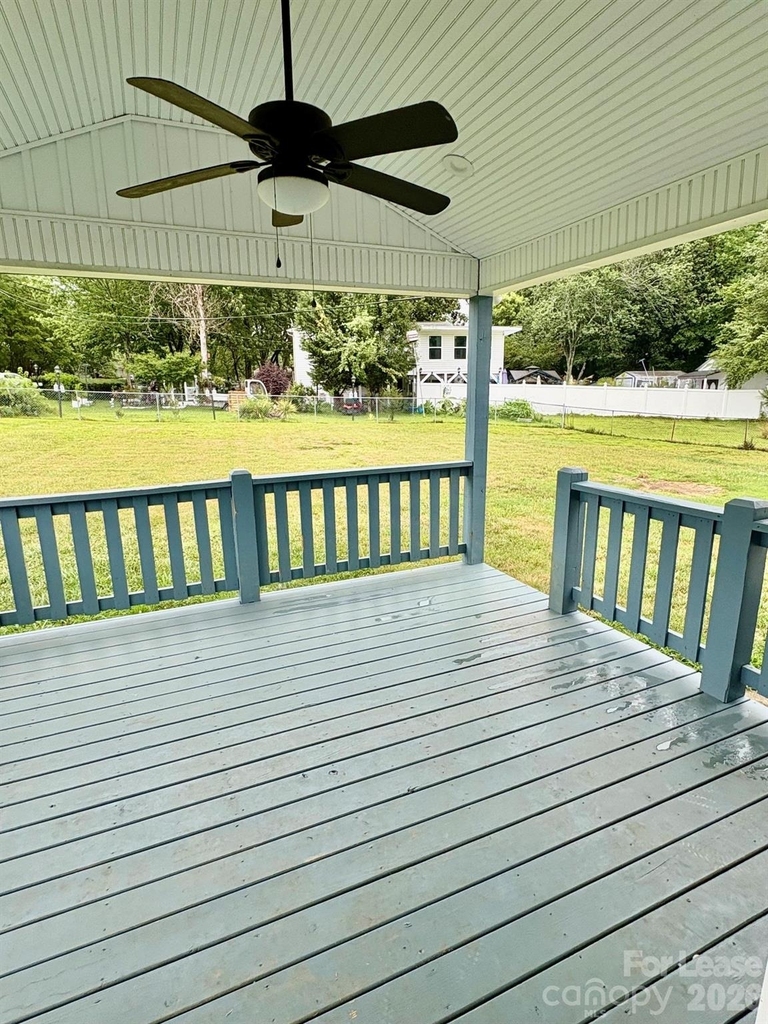 803 Robinson Road - Photo 9
